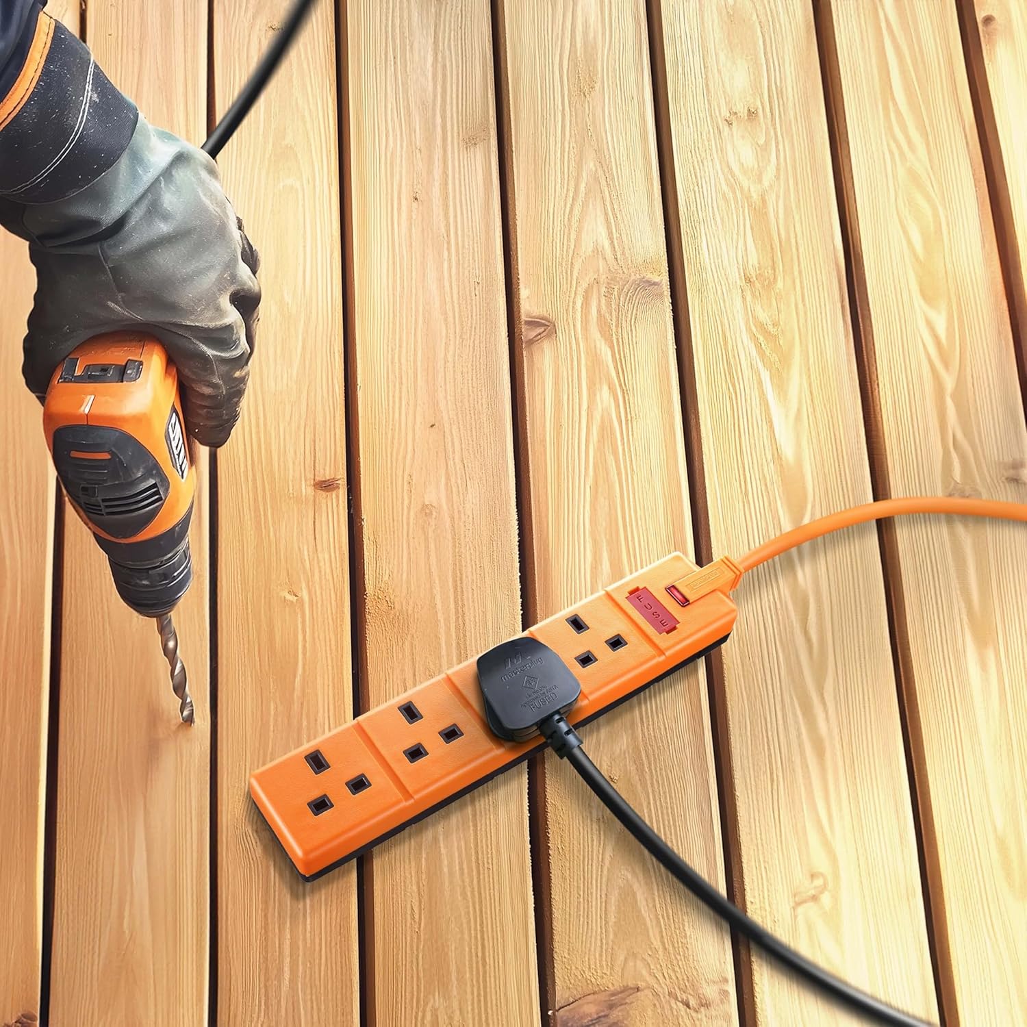 Masterplug 4 Socket 5 Meters Heavy Duty Extension Lead with Power Indicator Orange