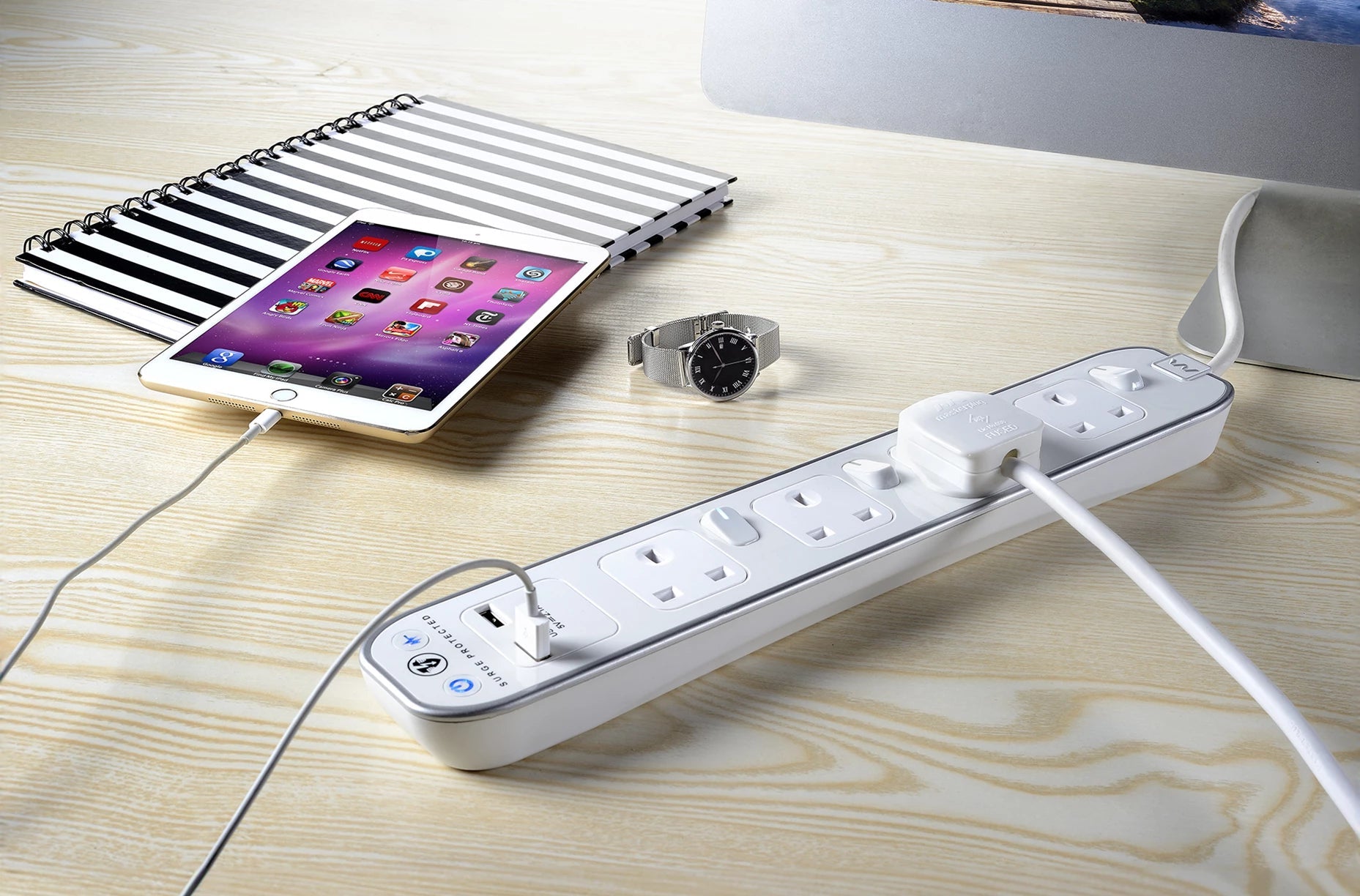 Masterplug High Gloss Surge Protected Extension Lead with 2 USB Charging Ports, 4m Cable, Safety Shutters & Power Indicator – 4 Socket Power Strip, White
