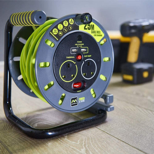 Masterplug PRO XT 25 Meters 2 Sockets 13A Open Reel with 2 USB Ports