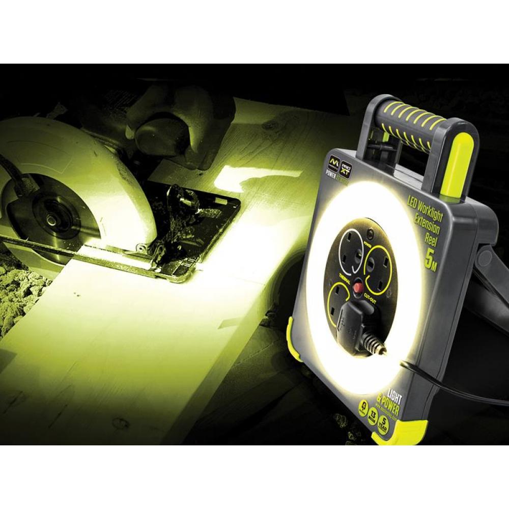 Masterplug Pro-XT LED Work Light Extension Reel 5M, 4 Socket UK Extension Lead, 5W 550 Lumens Work Light, Thermal Cut-Out Protection