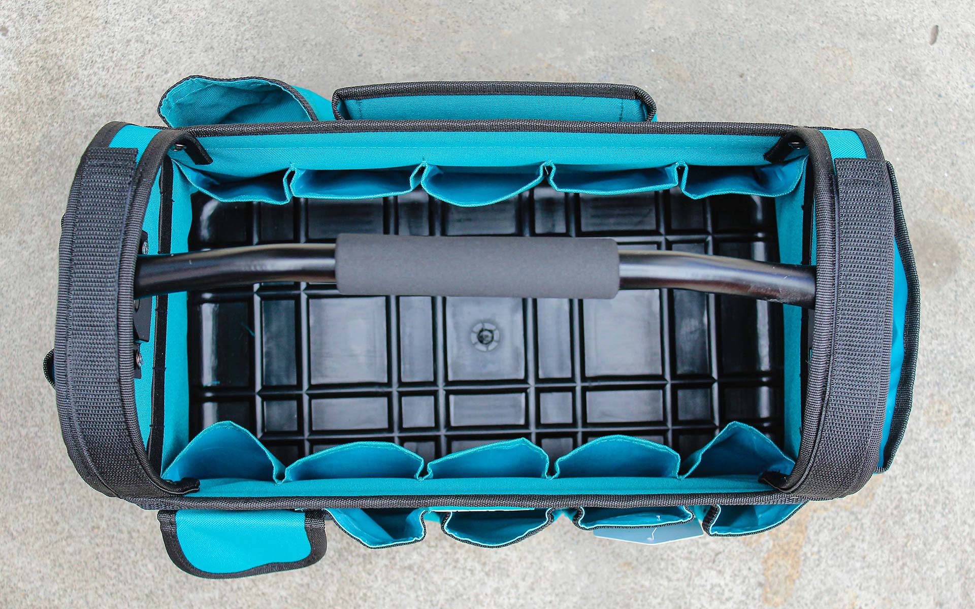TOTAL 16" Open Tote Tool Bag, 600D Polyester, Multiple Pockets