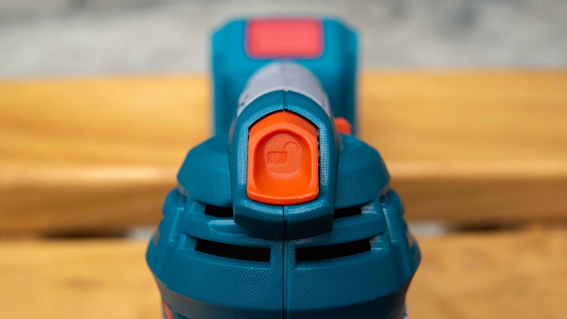 TOTAL Aspirator Blower Lithium- ion 20V Without Battery And Charger