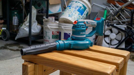 TOTAL Aspirator Blower Lithium- ion 20V Without Battery And Charger
