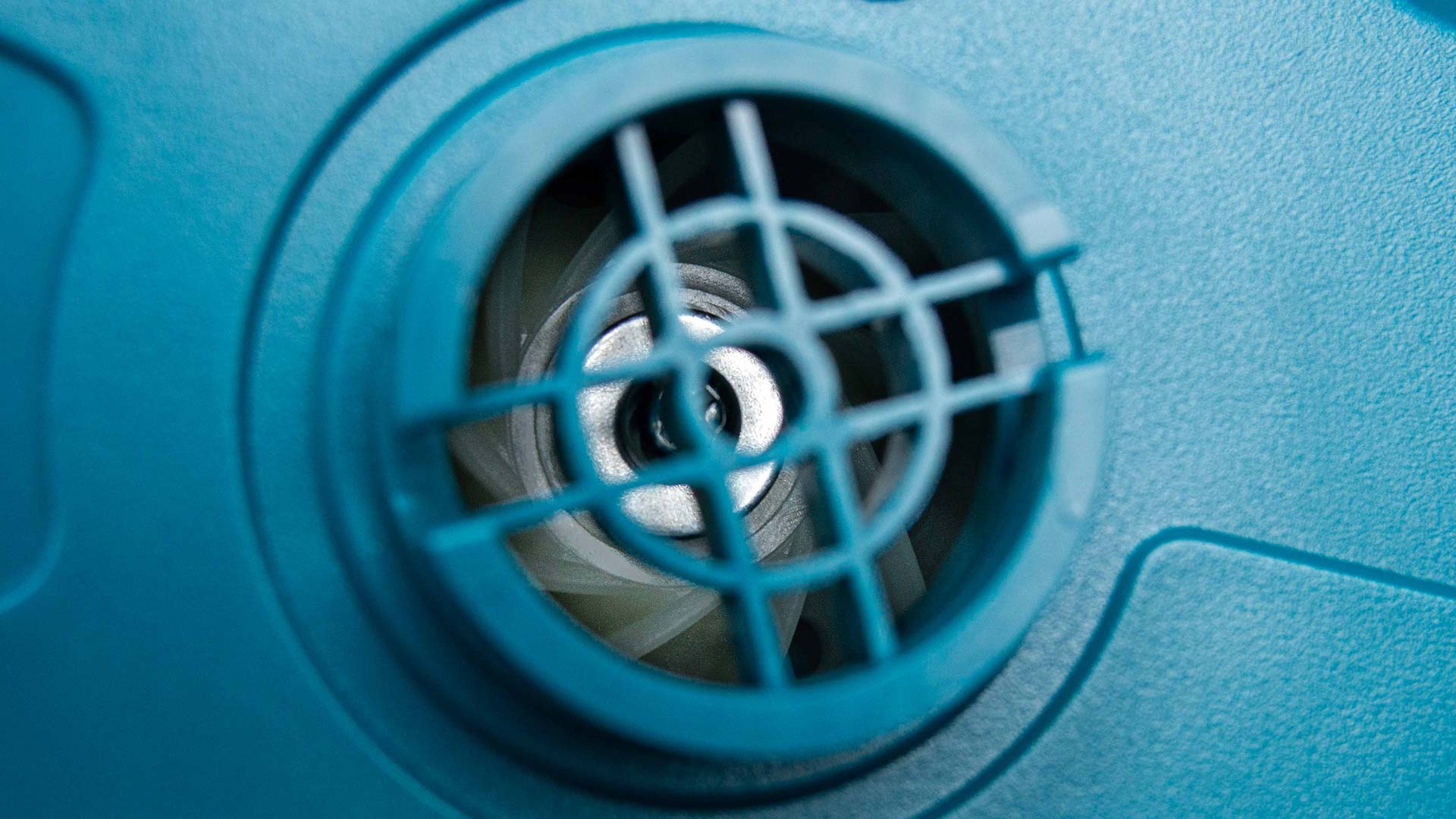 TOTAL Aspirator Blower Lithium- ion 20V Without Battery And Charger