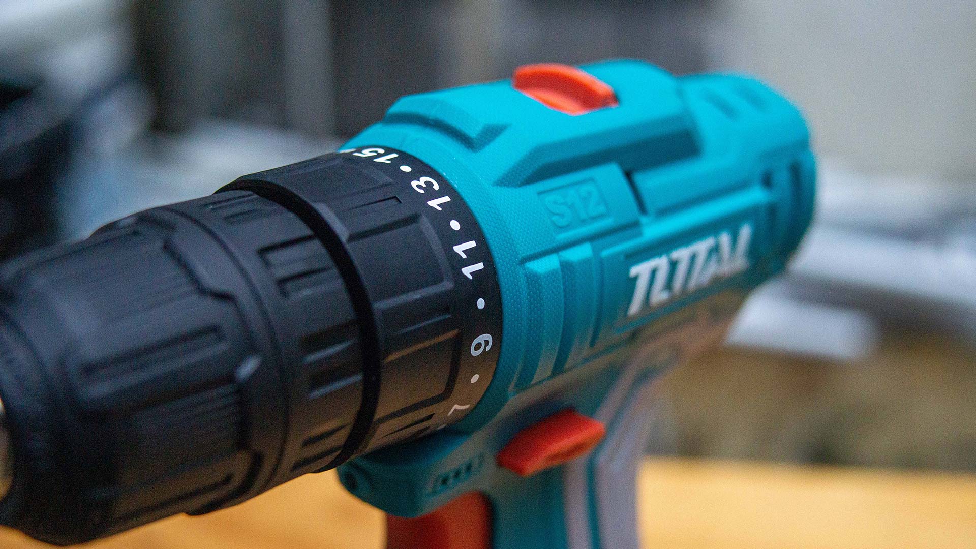 TOTAL TDLI12325 Cordless Drill 12V 10mm 20Nm with 2 Batteries, Charger & Carrying Case