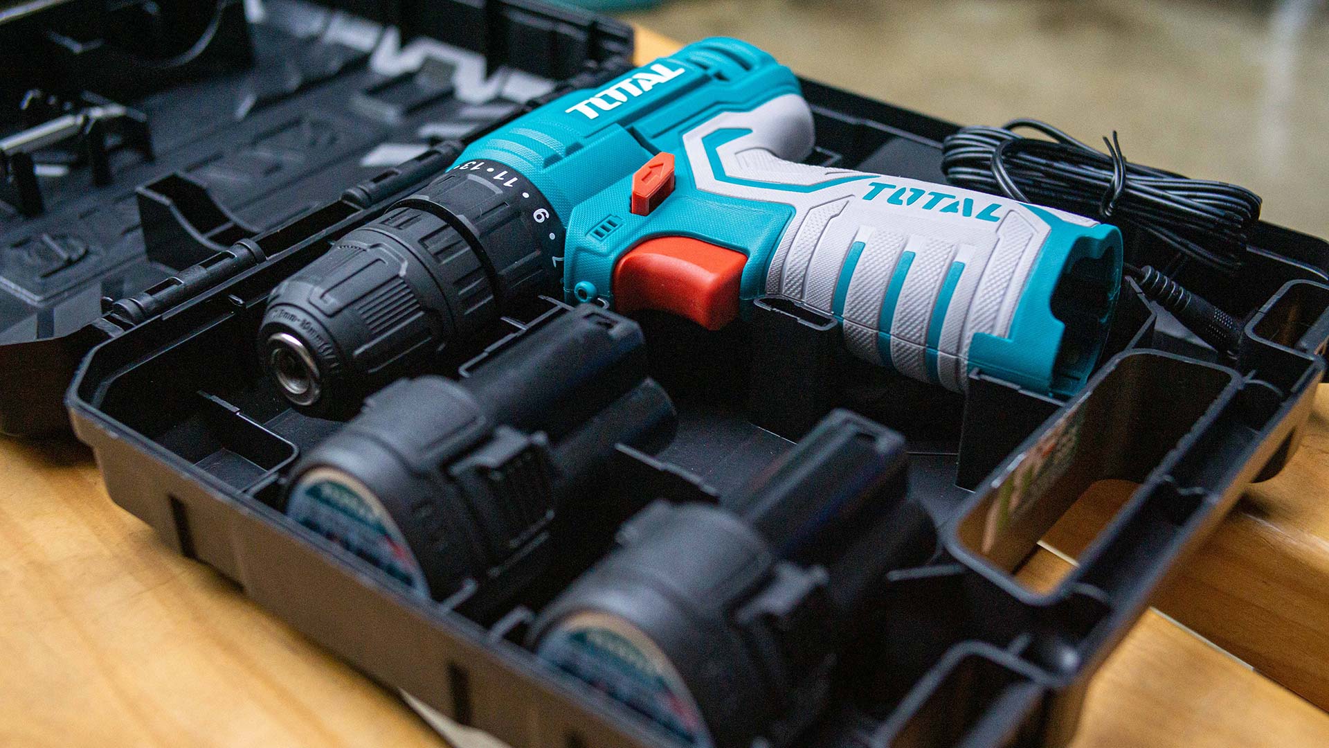 TOTAL TDLI12325 Cordless Drill 12V 10mm 20Nm with 2 Batteries, Charger & Carrying Case